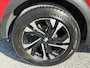 Peugeot 2008 1.2 PureTech Allure ✓Recent beurt gehad✓D-riem vv in 06-2025✓Camera°360✓Draadloze telefoonlader✓Carplay✓Keyless✓Automaat✓Trekhaak✓Halfleder✓Navi✓Clima✓Cruise✓131pk✓Lm velgen✓2e Eigenaar✓Pdc V+A✓Rijstrooksensor✓N.A.P✓Apk tot 04-2028