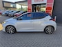Toyota Yaris 1.5 Hybrid Executive DODEHOEK PARELMOER SPORTSTOELEN STOELVERWARMING PDC LED