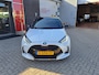 Toyota Yaris 1.5 Hybrid Executive DODEHOEK PARELMOER SPORTSTOELEN STOELVERWARMING PDC LED