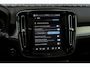 Volvo XC40 2.0 B4 Plus Dark | Trekhaak | Panoramadak | Harman Kardon Audio | Achteruitrijcamera | Parkeersensoren | Keyless Entry | Elektrische Achterklep | Elektrisch Verstelbare Voorstoelen | Stoelverwarming | Google Navigatie | Apple Carplay | Android Auto | Lichtmetalen Velgen 18 inch