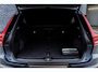 Volvo XC40 2.0 B4 Plus Dark | Trekhaak | Panoramadak | Harman Kardon Audio | Achteruitrijcamera | Parkeersensoren | Keyless Entry | Elektrische Achterklep | Elektrisch Verstelbare Voorstoelen | Stoelverwarming | Google Navigatie | Apple Carplay | Android Auto | Lichtmetalen Velgen 18 inch