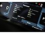 Volvo XC40 2.0 B4 Plus Dark | Trekhaak | Panoramadak | Harman Kardon Audio | Achteruitrijcamera | Parkeersensoren | Keyless Entry | Elektrische Achterklep | Elektrisch Verstelbare Voorstoelen | Stoelverwarming | Google Navigatie | Apple Carplay | Android Auto | Lichtmetalen Velgen 18 inch