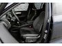 Volvo XC40 2.0 B4 Plus Dark | Trekhaak | Panoramadak | Harman Kardon Audio | Achteruitrijcamera | Parkeersensoren | Keyless Entry | Elektrische Achterklep | Elektrisch Verstelbare Voorstoelen | Stoelverwarming | Google Navigatie | Apple Carplay | Android Auto | Lichtmetalen Velgen 18 inch