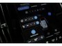 Volvo XC40 2.0 B4 Plus Dark | Trekhaak | Panoramadak | Harman Kardon Audio | Achteruitrijcamera | Parkeersensoren | Keyless Entry | Elektrische Achterklep | Elektrisch Verstelbare Voorstoelen | Stoelverwarming | Google Navigatie | Apple Carplay | Android Auto | Lichtmetalen Velgen 18 inch