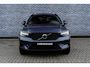 Volvo XC40 2.0 B4 Plus Dark | Trekhaak | Panoramadak | Harman Kardon Audio | Achteruitrijcamera | Parkeersensoren | Keyless Entry | Elektrische Achterklep | Elektrisch Verstelbare Voorstoelen | Stoelverwarming | Google Navigatie | Apple Carplay | Android Auto | Lichtmetalen Velgen 18 inch