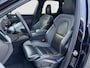 Volvo XC60 2.0 T6 Plug-in hybrid AWD Plus Dark Long Range | SOH 97% | Pano | Trekhaak | Stoelverwarming | Camera | Apple Carplay
