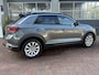 Volkswagen T-Roc 1.5 TSI Sport Business R Automaat,navi,Trekhaak,Stoelverwarming,18Inch Bj 2019 Hoge Zit 150 pk