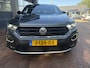 Volkswagen T-Roc 1.5 TSI Sport Business R Automaat,navi,Trekhaak,Stoelverwarming,18Inch Bj 2019 Hoge Zit 150 pk