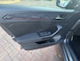 Volkswagen T-Roc 1.5 TSI Sport Business R Automaat,navi,Trekhaak,Stoelverwarming,18Inch Bj 2019 Hoge Zit 150 pk