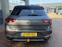 Volkswagen T-Roc 1.5 TSI Sport Business R Automaat,navi,Trekhaak,Stoelverwarming,18Inch Bj 2019 Hoge Zit 150 pk