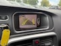 Volvo V40 2.0 T5 R-Design | Trekhaak | Achteruitrijcamera | Parkeersensoren | BLIS | Cruise Control | Lederen Bekleding | Stoelverwarming | Navigatie | High Performance Audio | Lichtmetalen Velgen 18 inch