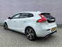 Volvo V40 2.0 T5 R-Design | Trekhaak | Achteruitrijcamera | Parkeersensoren | BLIS | Cruise Control | Lederen Bekleding | Stoelverwarming | Navigatie | High Performance Audio | Lichtmetalen Velgen 18 inch