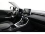 Toyota RAV4 2.5 Hybrid AWD Style | Trekhaak | Dodehoek detectie | Navigatie | Leder | JBL | 360 camera | Stoelverwarming | Keyless | Adaptive Cruise | Apple Carplay / Android Auto | Clima | Digitale binnenspiegel | 18 inch