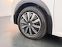 Peugeot e-208 EV 5Drs 50kWh All-Season Banden Navi Apple Carplay Android Auto Ecc Cruise Control Active SOH 87% Bluetooth Regen-Lichtsensor DAB Led Isofix 1e Eigenaar Origineel Nederlandse Auto