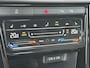 Volkswagen T-Roc 1.5 TSI 150pk DSG R-Line | Trekhaak | Camera | Keyless | Elek. Achterklep | Dode hoek | Rijklaar incl. 1 jaar Bovag garantie