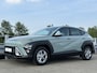 Hyundai Kona 1.6 GDI HEV E-Motion Full Hybride Automaat met Navigatie, Climate Control en Camera Uit voorraad leverbaar