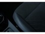 Volkswagen ID.5 Pro 77 kWh Warmtepomp Emergency braking DAB Stuurwiel verwarmd Sfeerverlichting Verkeersborddetectie Getint glas Grootlicht ass. Botsherkenning Navi