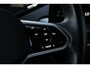 Volkswagen ID.5 Pro 77 kWh Warmtepomp Emergency braking DAB Stuurwiel verwarmd Sfeerverlichting Verkeersborddetectie Getint glas Grootlicht ass. Botsherkenning Navi
