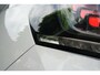 Volkswagen ID.5 Pro 77 kWh Warmtepomp Emergency braking DAB Stuurwiel verwarmd Sfeerverlichting Verkeersborddetectie Getint glas Grootlicht ass. Botsherkenning Navi