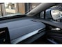 Volkswagen ID.5 Pro 77 kWh Warmtepomp Emergency braking DAB Stuurwiel verwarmd Sfeerverlichting Verkeersborddetectie Getint glas Grootlicht ass. Botsherkenning Navi