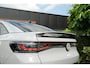 Volkswagen ID.5 Pro 77 kWh Warmtepomp Emergency braking DAB Stuurwiel verwarmd Sfeerverlichting Verkeersborddetectie Getint glas Grootlicht ass. Botsherkenning Navi