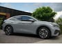 Volkswagen ID.5 Pro 77 kWh Warmtepomp Emergency braking DAB Stuurwiel verwarmd Sfeerverlichting Verkeersborddetectie Getint glas Grootlicht ass. Botsherkenning Navi