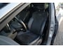 Volkswagen ID.5 Pro 77 kWh Warmtepomp Emergency braking DAB Stuurwiel verwarmd Sfeerverlichting Verkeersborddetectie Getint glas Grootlicht ass. Botsherkenning Navi