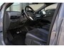 Volkswagen ID.5 Pro 77 kWh Warmtepomp Emergency braking DAB Stuurwiel verwarmd Sfeerverlichting Verkeersborddetectie Getint glas Grootlicht ass. Botsherkenning Navi