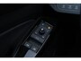 Volkswagen ID.5 Pro 77 kWh Warmtepomp Emergency braking DAB Stuurwiel verwarmd Sfeerverlichting Verkeersborddetectie Getint glas Grootlicht ass. Botsherkenning Navi