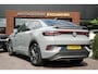 Volkswagen ID.5 Pro 77 kWh Warmtepomp Emergency braking DAB Stuurwiel verwarmd Sfeerverlichting Verkeersborddetectie Getint glas Grootlicht ass. Botsherkenning Navi