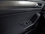 Volkswagen T-Roc 1.0 TSI Sport (APPLE CARPLAY, 1e EIGENAAR, GROOT NAVI, LM VELGEN, SPORTSTOELEN, PARKEERSENSOREN, ADAPTIVE CRUISE, NIEUWSTAAT)