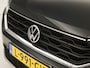 Volkswagen T-Roc 1.0 TSI Sport (APPLE CARPLAY, 1e EIGENAAR, GROOT NAVI, LM VELGEN, SPORTSTOELEN, PARKEERSENSOREN, ADAPTIVE CRUISE, NIEUWSTAAT)