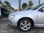 Volvo V70 2.4D Momentum trekh navi 17 inch keurige auto