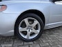 Volvo V70 2.4D Momentum trekh navi 17 inch keurige auto