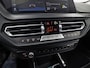 BMW 1-Serie 118i Sport Automaat (APPLE CARPLAY, DEALER ONDERHOUDEN, GROOT NAVI, CAMERA, STUUR/STOELVERWARMING, SPORTSTOELEN, TREKHAAK, GETINT GLAS, ELEK ACHTERKLEP, NIEUWSTAAT)