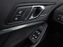 BMW 1-Serie 118i Sport Automaat (APPLE CARPLAY, DEALER ONDERHOUDEN, GROOT NAVI, CAMERA, STUUR/STOELVERWARMING, SPORTSTOELEN, TREKHAAK, GETINT GLAS, ELEK ACHTERKLEP, NIEUWSTAAT)