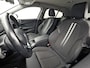 BMW 1-Serie 118i Sport Automaat (APPLE CARPLAY, DEALER ONDERHOUDEN, GROOT NAVI, CAMERA, STUUR/STOELVERWARMING, SPORTSTOELEN, TREKHAAK, GETINT GLAS, ELEK ACHTERKLEP, NIEUWSTAAT)