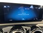 Mercedes-Benz A-klasse 200 AMG Line | Navigatie/Android/Apple Carplay | LM Velgen 18" | Voorstoelen Verwarmd | Achteruitrijcamera | Cruise Control | AMG-Styling | Airco |