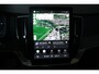 Volvo XC90 T8 Plug-in hybrid AWD Ultra Dark | Luchtvering | Panoramadak | Trekhaak | Premium audio by Bowers&Wilkins | Verwarmbare voorstoelen met massagefunctie |