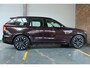 Volvo XC90 T8 Plug-in hybrid AWD Ultra Dark | Luchtvering | Panoramadak | Trekhaak | Premium audio by Bowers&Wilkins | Verwarmbare voorstoelen met massagefunctie |