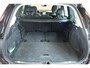 Volvo XC90 T8 Plug-in hybrid AWD Ultra Dark | Luchtvering | Panoramadak | Trekhaak | Premium audio by Bowers&Wilkins | Verwarmbare voorstoelen met massagefunctie |