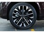 Volvo XC90 T8 Plug-in hybrid AWD Ultra Dark | Luchtvering | Panoramadak | Trekhaak | Premium audio by Bowers&Wilkins | Verwarmbare voorstoelen met massagefunctie |