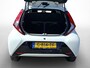 Toyota Aygo 1.0 VVT-i x-joy | BTW voertuig | Dealer onderhouden | Climate control | Apple CarPlay/Android Auto | Achteruitrijcamera | Automatische verlichting |