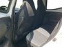 Toyota Aygo 1.0 VVT-i x-joy | BTW voertuig | Dealer onderhouden | Climate control | Apple CarPlay/Android Auto | Achteruitrijcamera | Automatische verlichting |