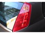 Fiat Punto Grande 1.4 77pk Edizione Lusso | NL-auto | Climate control | Cruise control | Elek. ramen | Lichtmetalen velgen | Bumpers in kleur | Radio/CD | Mistlampen |