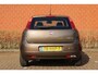 Fiat Punto Grande 1.4 77pk Edizione Lusso | NL-auto | Climate control | Cruise control | Elek. ramen | Lichtmetalen velgen | Bumpers in kleur | Radio/CD | Mistlampen |