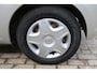 Toyota Yaris 1.0 VVT-i 70pk Aspiration | NL-auto | Facelift model! | Airco | Elek. ramen | Centr. deurvergr. | Radio | Metallic lak |