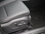 Hyundai Santa Fe 1.6 T-GDI PHEV Black Line 4WD 7-Persoons / € 5.000,- inruilvoordeel / Nieuw direct leverbaar / Prijs is rijklaar / Elektrische Stoelen / 360 Camera / Stoelventilatie En Verwarming / 1700 kg Trekgewicht / Full Option /