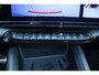 Alfa Romeo Junior 1.2 145PK IBRIDA SPECIALE | PANORAMA SCHUIF/KANTEL DAK | TECHNO PACK: LED MATRIX KOPLAMPEN/AUTOMATISCH DIMMENDE BINNENSPIEGEL/DRAADLOZE TELEFOONLADER/ELEKTRISCH VERSTELBARE EN VERWARMBARE ZIJSPIEGELS MET DODEHOEK DETECTIE, ELEKTRISCH INKLAPBAAR/NAVIGATIE/HANDS-FREE ACHTERKLEP/KEYLESS ENTRY/USB TYPE C/ADAPTIVE CRUISE CONTROL MET LANE CENTERING EN FILE-ASSISTENT/ACHTERUITRIJ CAMERA MET DYNAMISCHE RIJLIJNEN/AUDIOSYSTEEM MET 6 SPEAKERS | PREMIUM PACK: "SPIGA" STOFFEN/ECOLEDER BEKLEDING MET RODE ACCENTEN - 6-VOUDIG ELEKTRISCH VERSTELBARE BESTUURDERSSTOEL, 6-VOUDIG VERSTELBARE PASSAGIERSSTOEL/VERWARMBARE VOORSTOELEN/LEDEREN STUURWIEL/AMBIENT LIGHT/INTERIEURVERLICHTING VOOR EN ACHTER MET LED TOUCH/DONKERE GETINTE ACHTERRUITEN/HOOGGLAS ZWARTE BODYKIT MET RODE ACCENTEN | 18" LICHTMETALEN VELGEN "PETALI" | DRAADLOZE APPLE CARPLAY/ANDROID AUTO |