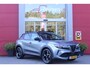 Alfa Romeo Junior 1.2 145PK IBRIDA SPECIALE | PANORAMA SCHUIF/KANTEL DAK | TECHNO PACK: LED MATRIX KOPLAMPEN/AUTOMATISCH DIMMENDE BINNENSPIEGEL/DRAADLOZE TELEFOONLADER/ELEKTRISCH VERSTELBARE EN VERWARMBARE ZIJSPIEGELS MET DODEHOEK DETECTIE, ELEKTRISCH INKLAPBAAR/NAVIGATIE/HANDS-FREE ACHTERKLEP/KEYLESS ENTRY/USB TYPE C/ADAPTIVE CRUISE CONTROL MET LANE CENTERING EN FILE-ASSISTENT/ACHTERUITRIJ CAMERA MET DYNAMISCHE RIJLIJNEN/AUDIOSYSTEEM MET 6 SPEAKERS | PREMIUM PACK: "SPIGA" STOFFEN/ECOLEDER BEKLEDING MET RODE ACCENTEN - 6-VOUDIG ELEKTRISCH VERSTELBARE BESTUURDERSSTOEL, 6-VOUDIG VERSTELBARE PASSAGIERSSTOEL/VERWARMBARE VOORSTOELEN/LEDEREN STUURWIEL/AMBIENT LIGHT/INTERIEURVERLICHTING VOOR EN ACHTER MET LED TOUCH/DONKERE GETINTE ACHTERRUITEN/HOOGGLAS ZWARTE BODYKIT MET RODE ACCENTEN | 18" LICHTMETALEN VELGEN "PETALI" | DRAADLOZE APPLE CARPLAY/ANDROID AUTO |